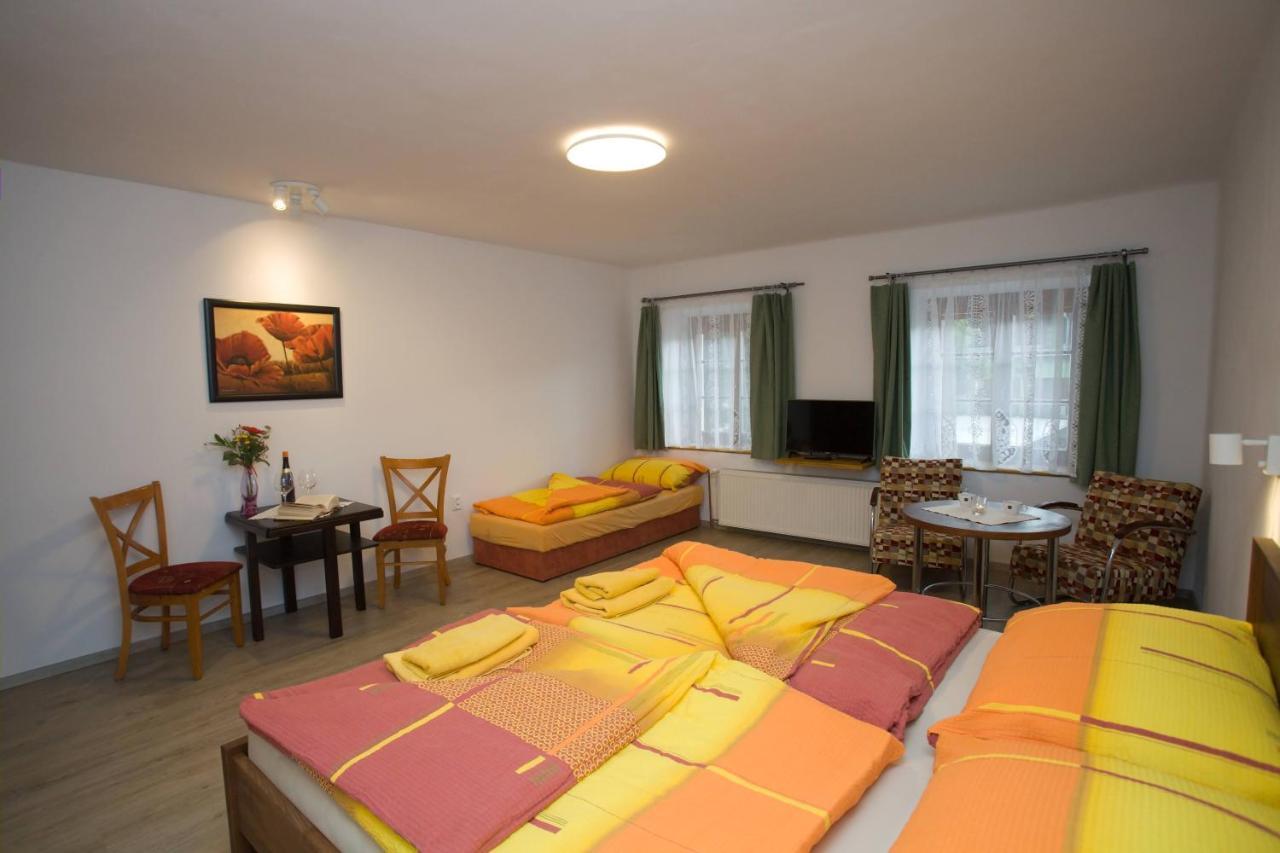 Apartmany Zak Frymburk nad Vltavou Exterior foto